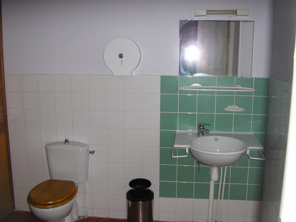 Auberge Le Bistrot De Lussan Lussan  Pokój zdjęcie